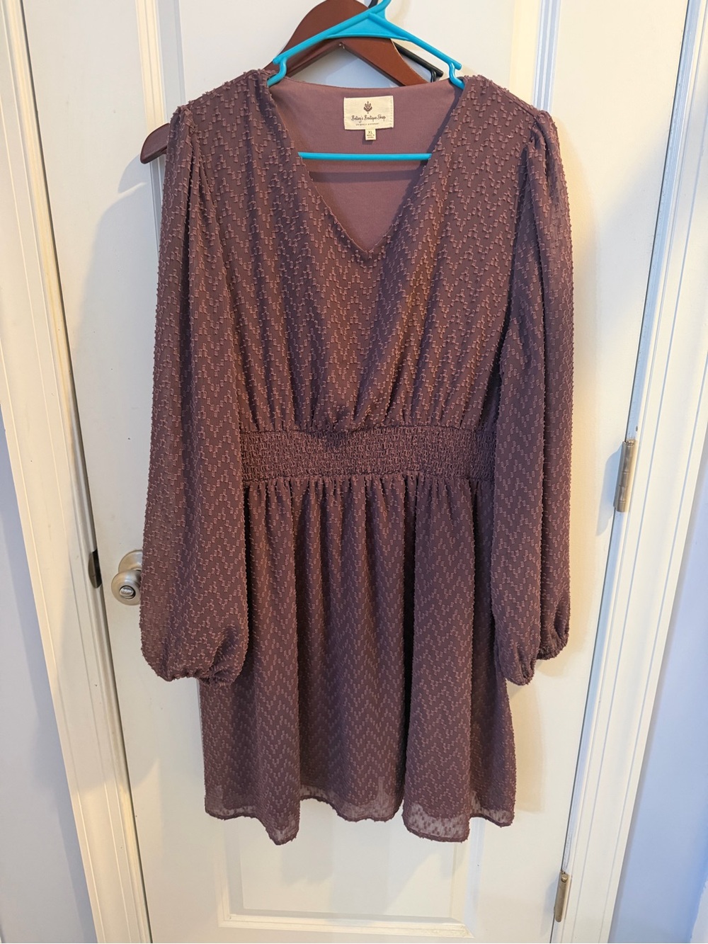 Textured Mauve Long-Sleeve V-Neck Dress